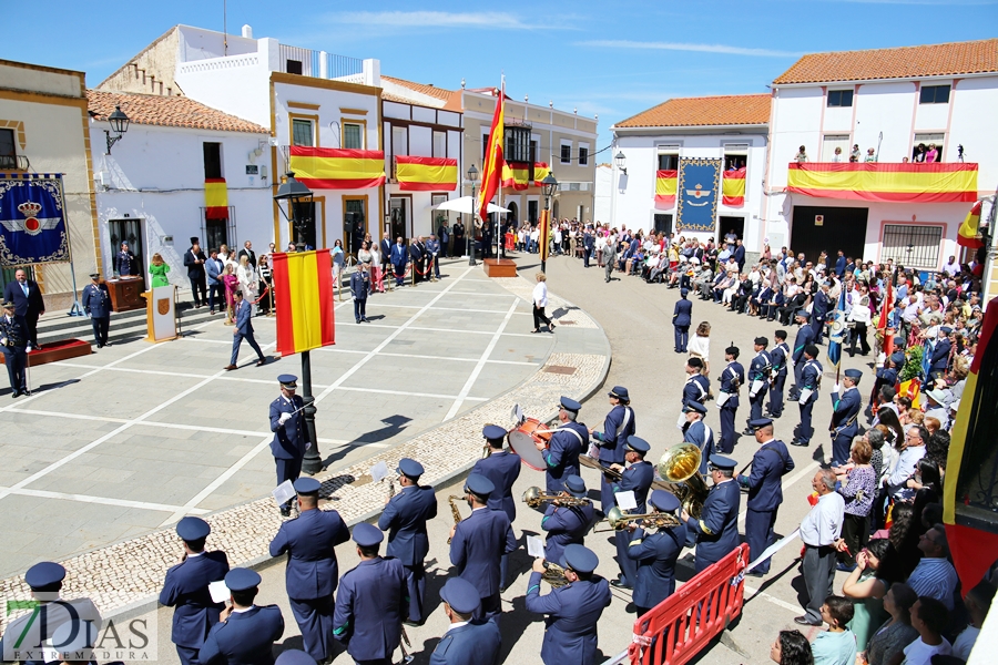 Más de 100 personas participan en la Jura de Bandera Civil de Valencia del Mombuey