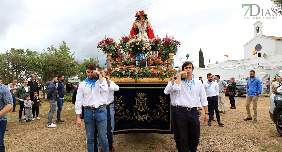 Festividad y folclore acompañan un año más a la Virgen de Bótoa