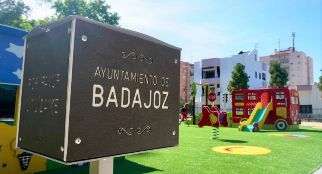 Sacan a licitación el mantenimiento de los parques infantiles de Badajoz