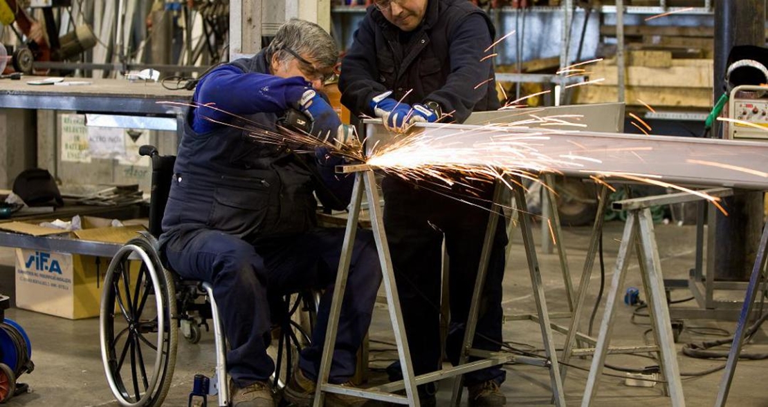 Extremadura fomenta la inserción laboral de 1.200 personas con discapacidad con esta línea de subvenciones