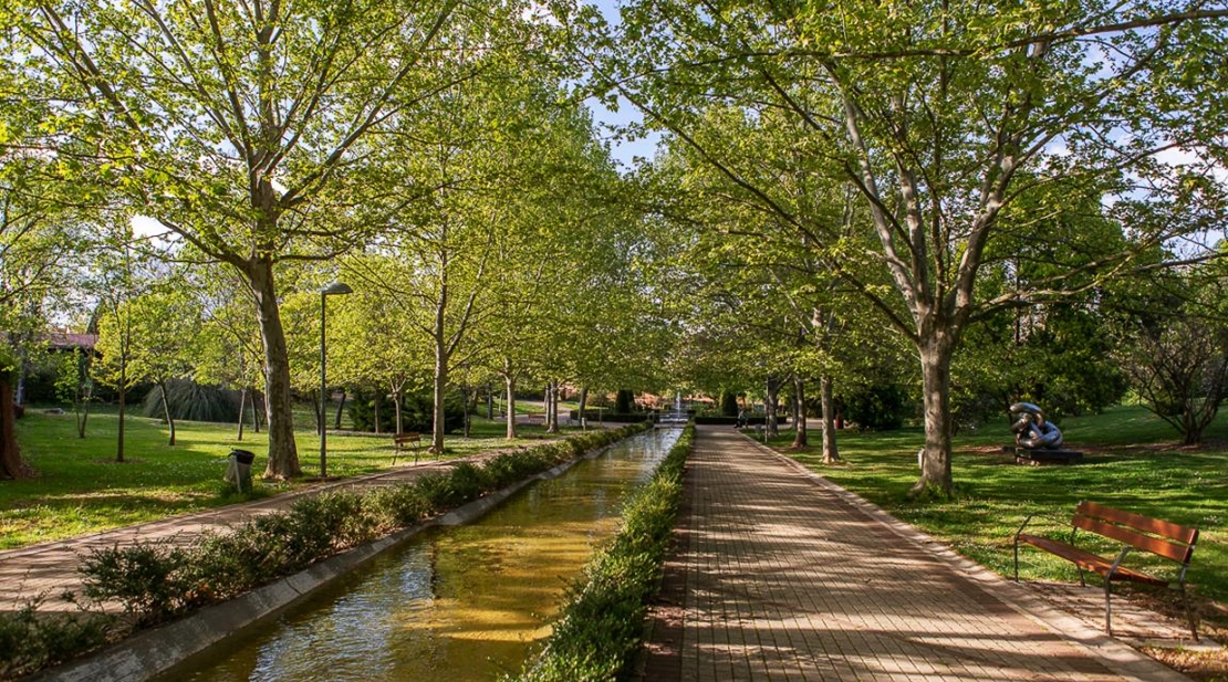 Nuevas zonas de sombra en los parques de Cáceres para afrontar las altas temperaturas