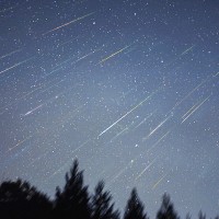 ¿Cuándo podremos ver luna llena y lluvia de estrellas en junio?