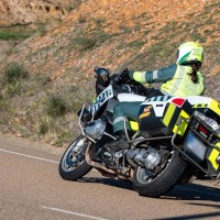 Las mujeres que vigilan la carretera