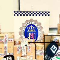 Operación conjunta ASPEX y Policía Local: interceptan casi 5.000 artículos falsificados en Badajoz