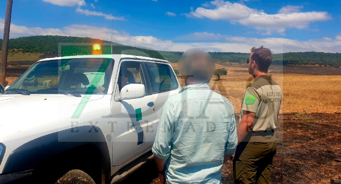 Se queman más de 20 hectáreas entre Higuera de Vargas y Alconchel (BA)