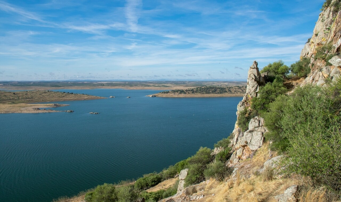 El encanto de las playas interiores de Extremadura