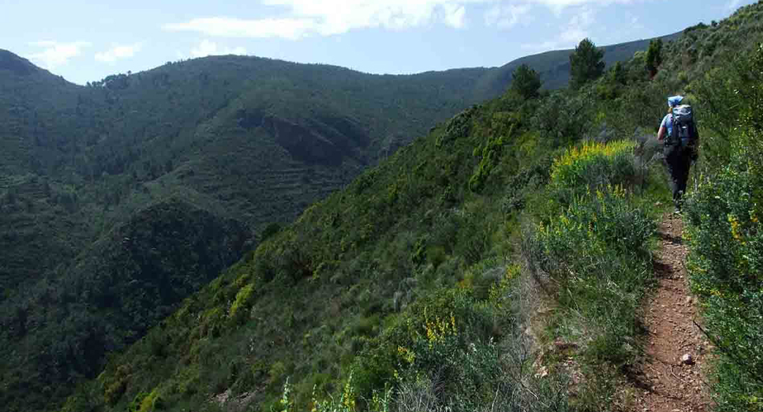 Vacaciones de senderismo y trekking: claves para ponerse en forma