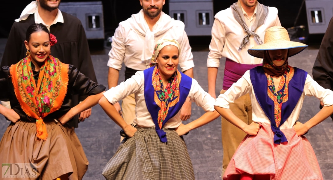 Así se vivió la primera gala del Festival Folklórico de Extremadura en Badajoz