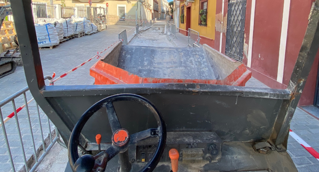 El Ayto. de Badajoz rectifica y habrá cambios en el adoquinado de esta calle