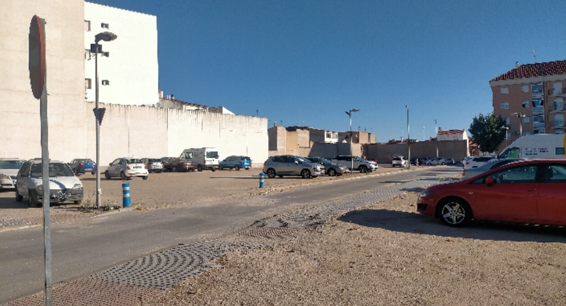 Las peticiones de UED para mejorar la situación de los parkings en Vva. de la Serena