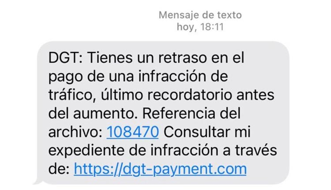Alerta por intentos de estafa: la DGT nunca notifica multas a través de SMS o email