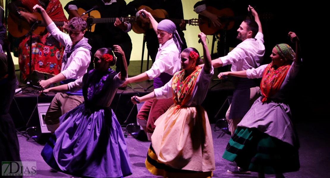 Así se vivió la primera gala del Festival Folklórico de Extremadura en Badajoz