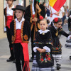 Las calles de Badajoz rebosan de alegría y color en el desfile del Festival Folklórico de Extremadura