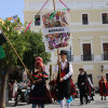 Las calles de Badajoz rebosan de alegría y color en el desfile del Festival Folklórico de Extremadura