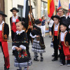 Las calles de Badajoz rebosan de alegría y color en el desfile del Festival Folklórico de Extremadura