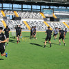 Imágenes del primer entrenamiento del CD Badajoz y entrevista a Álex Herrera