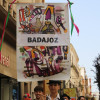 Las calles de Badajoz rebosan de alegría y color en el desfile del Festival Folklórico de Extremadura