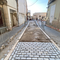 El Ayto. de Badajoz rectifica y habrá cambios en el adoquinado de una calle