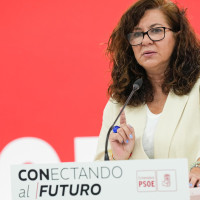 El PSOE de Extremadura compara a PP y VOX con el dúo Pimpinela