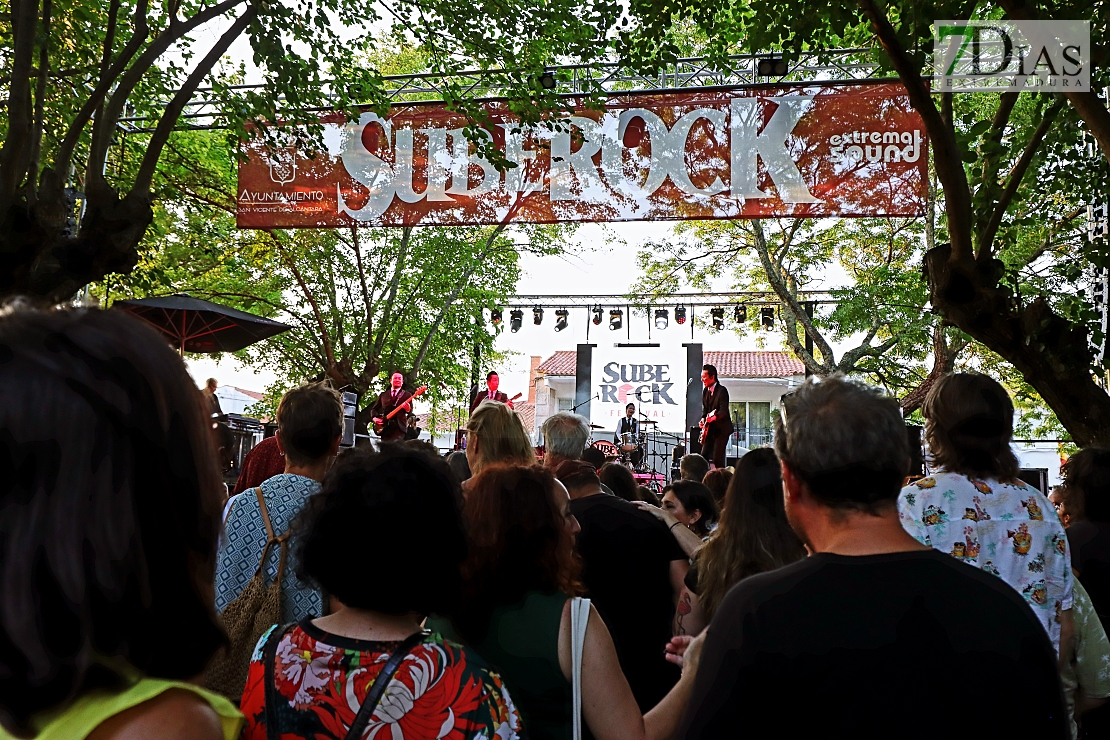 Buen ambiente y grupos internacionales inauguran SUBEROCK 2024 en San Vicente de Alcántara