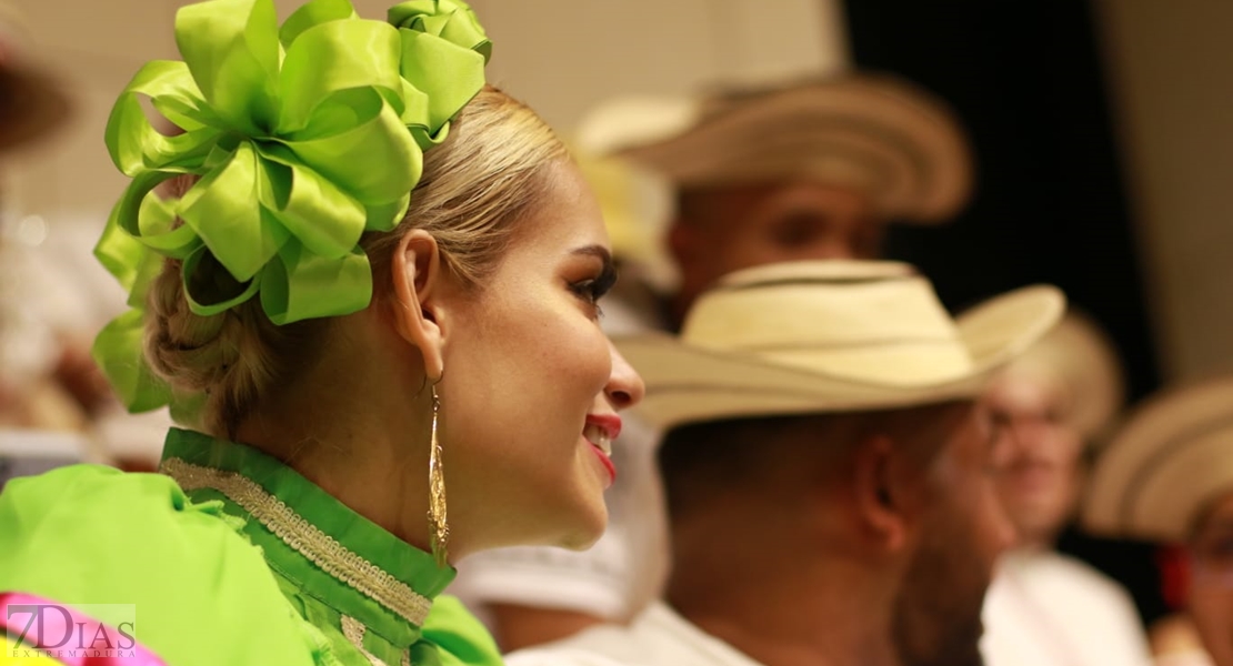 Así se vivió la primera gala del Festival Folklórico de Extremadura en Badajoz