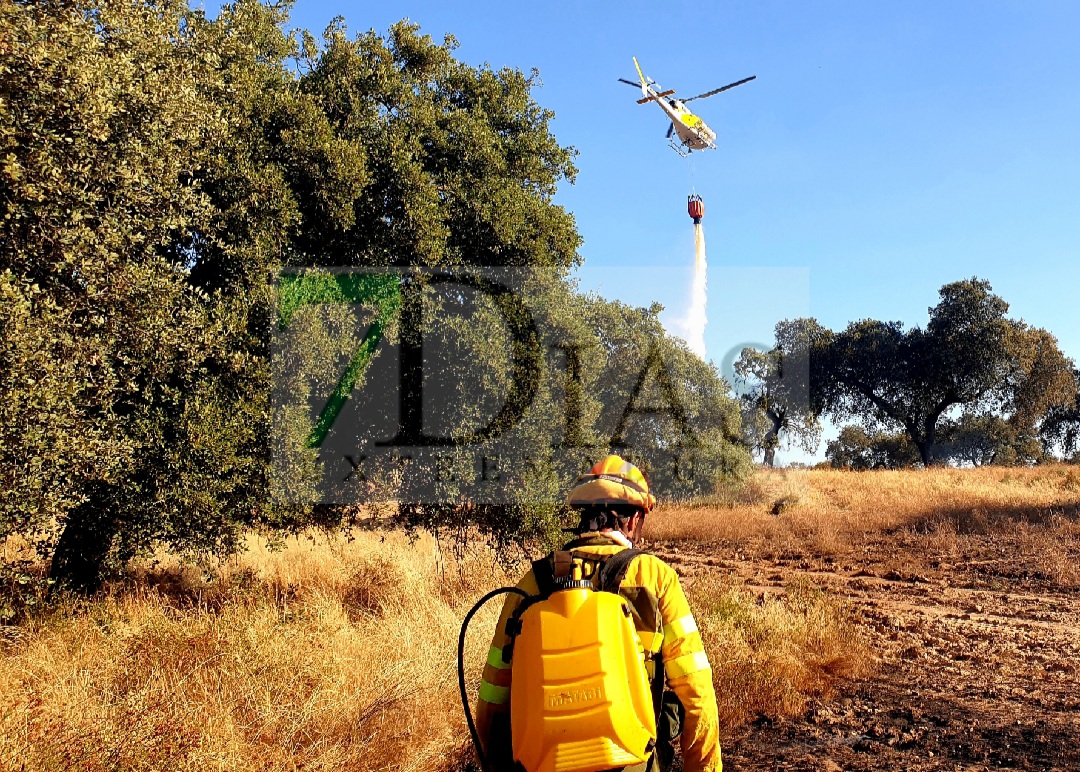 Incendio a las afueras de Badajoz este martes: "Hemos pasado mucho miedo"