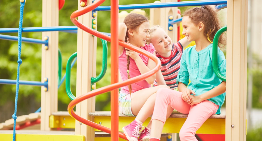 La importancia de los patios escolares para la salud de los niños en los colegios