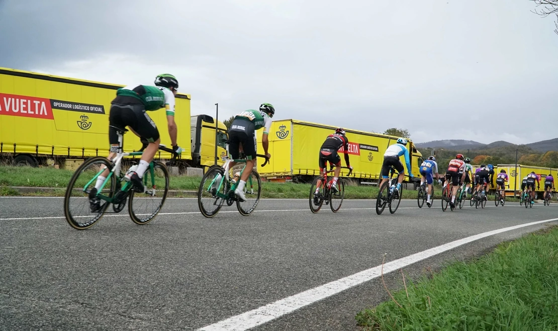 Correos lleva a la provincia de Cáceres toda la infraestructura de La Vuelta 24