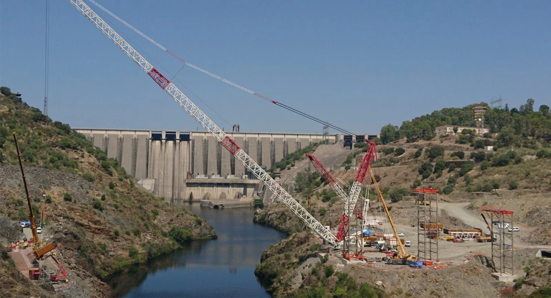 Primeras piezas del nuevo Puente de Alcántara: ¿cuándo estará construido?