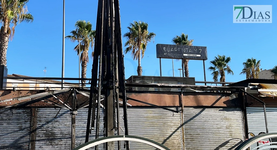 REPOR - Desoladoras imágenes tras el incendio en el pub del río en Badajoz