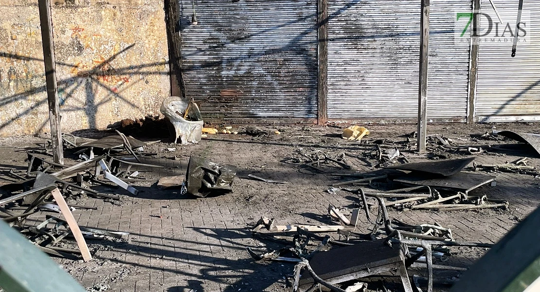 REPOR - Desoladoras imágenes tras el incendio en el pub del río en Badajoz