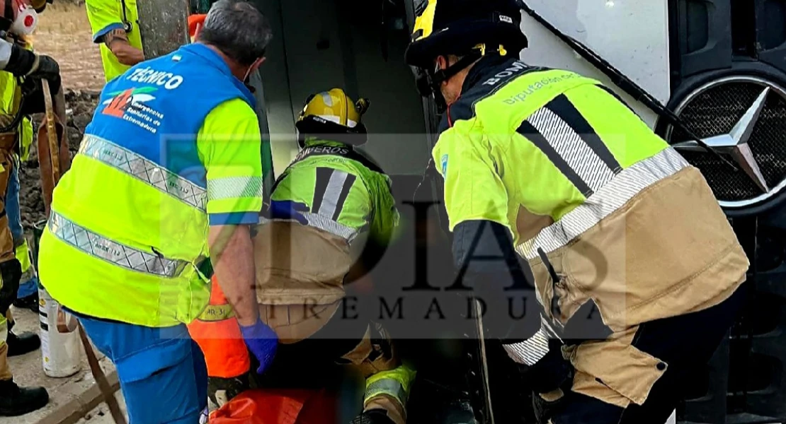 Aparatoso accidente de camión en Navalmoral de la Mata