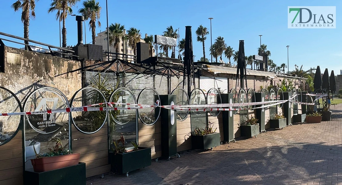 REPOR - Desoladoras imágenes tras el incendio en el pub del río en Badajoz