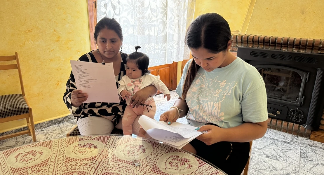 Así son las dos familias que han realojado en Extremadura para empezar una vida nueva