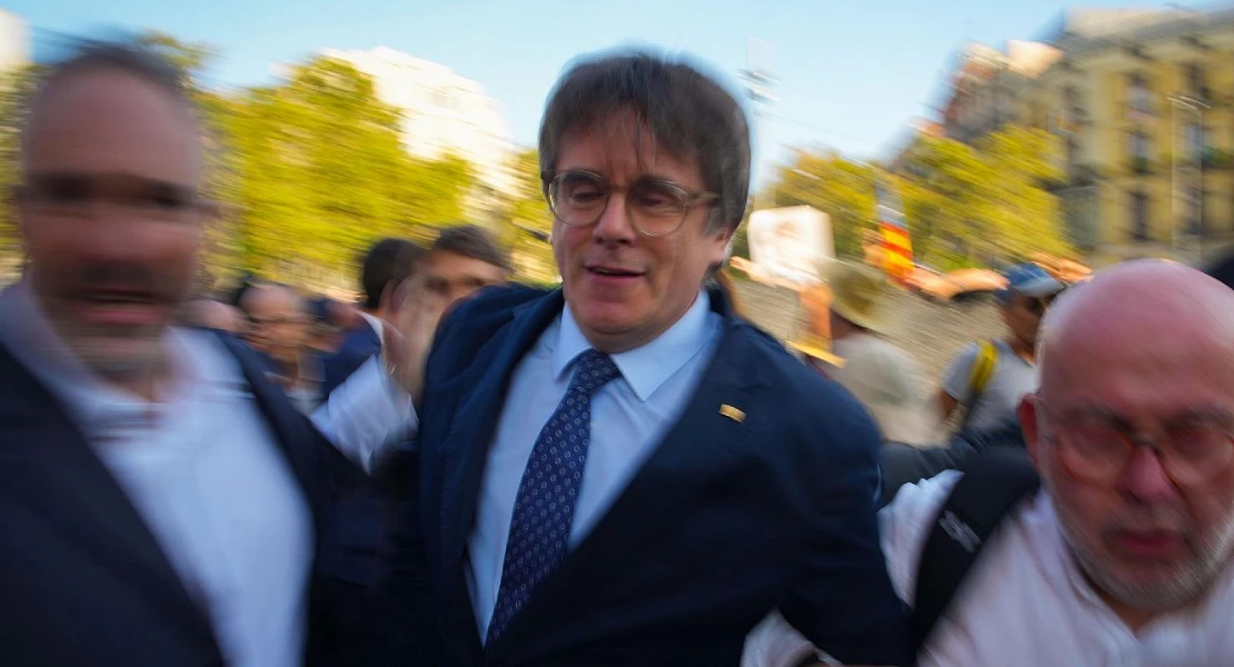 Puigdemont consiguió escapar de España y 'ataca' desde Waterloo