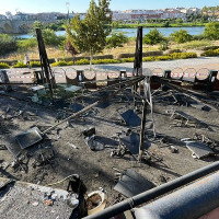 Desoladoras imágenes tras el incendio en el pub del río en Badajoz