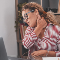 Consejos para frenar el sedentarismo: limitar el tiempo frente a las pantallas es uno de ellos