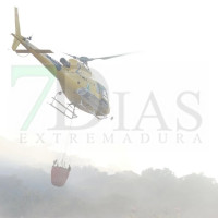 Muere el hombre que sufrió la descarga de un helicóptero en un incendio en Extremadura