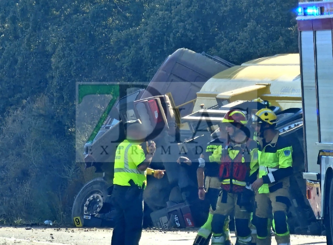 Imágenes del accidente mortal en la EX-370