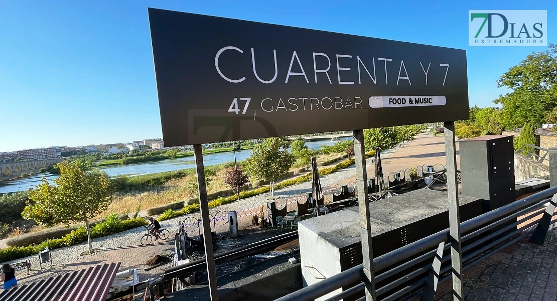 REPOR - Desoladoras imágenes tras el incendio en el pub del río en Badajoz