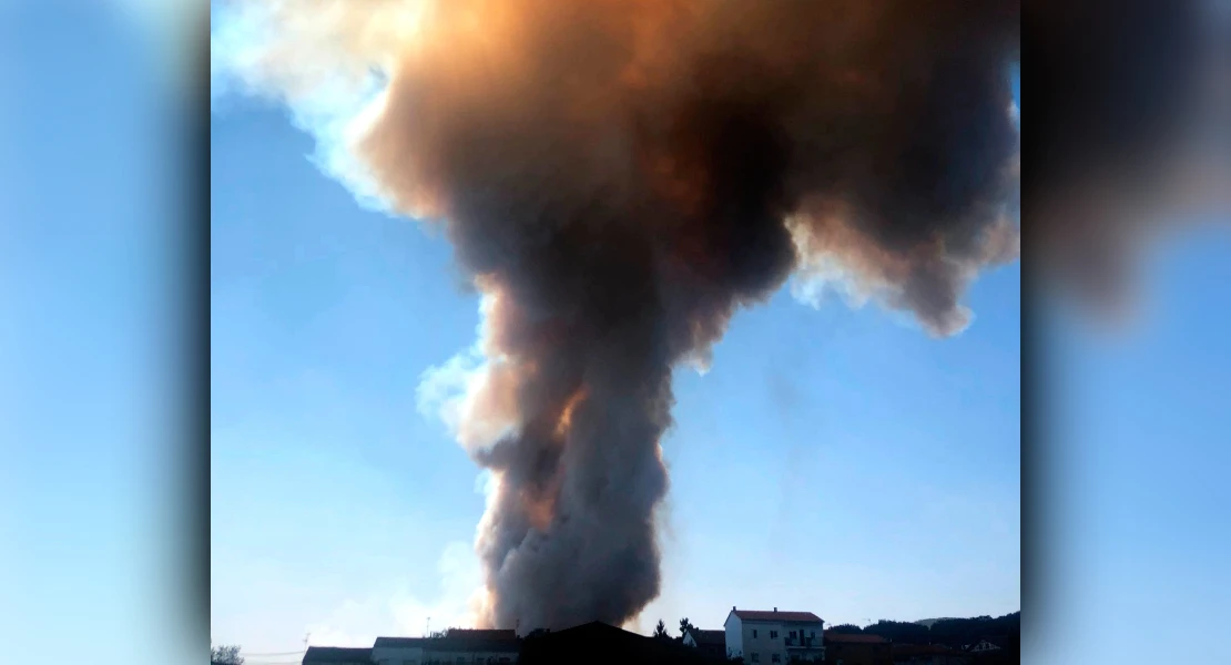 Desoladoras imágenes de un nuevo incendio de nivel 1 de peligrosidad en Extremadura