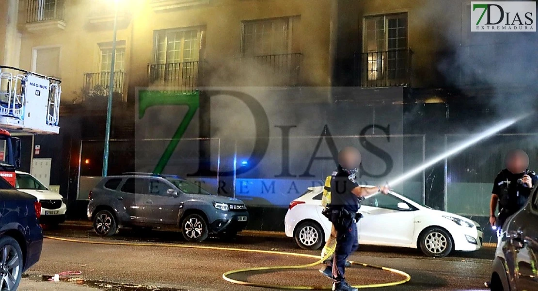 Grave incendio en el restaurante Sushi Taki de Badajoz: hay varios heridos