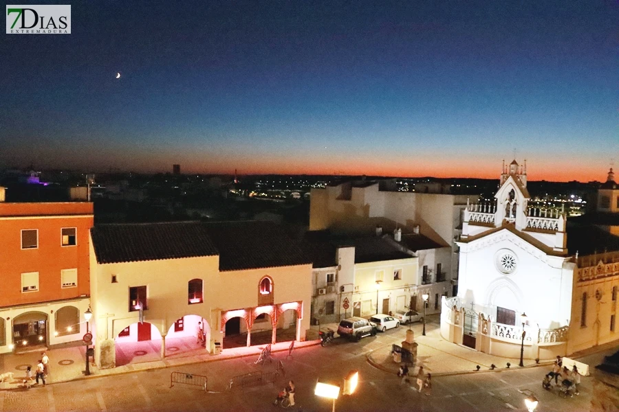 Miles de ciudadanos disfrutan de una nueva edición de la Noche en Blanco 2024