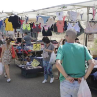 Los comerciantes ambulantes y el Ayuntamiento estudian trasladar el mercadillo a otro lugar