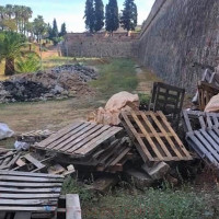 Denuncian al Ayto. de Badajoz  la existencia de escombros en una zona de Patrimonio Cultural