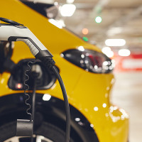 ¿Hasta cuándo se pueden solicitar las ayudas al coche eléctrico?