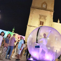 Espectáculos, actividades y el mejor ambiente: así fue la Noche en Blanco de Badajoz 2024