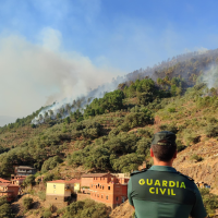 Guardia Civil pide a los ciudadanos que no se acerquen a la zona afectada tras el incendio en Las Hurdes