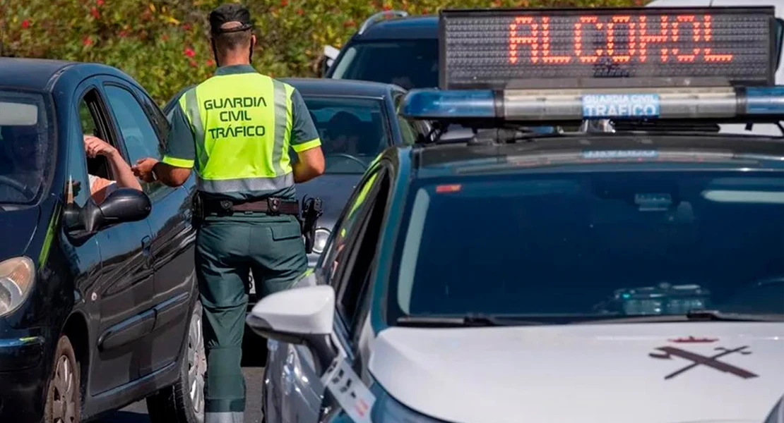 543 conductores pillados cada día en la última campaña tras haber consumido alcohol o drogas