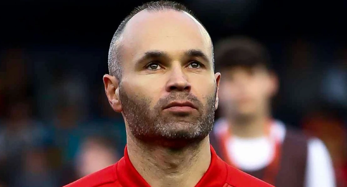 Iniesta cuelga las botas a los 40 años